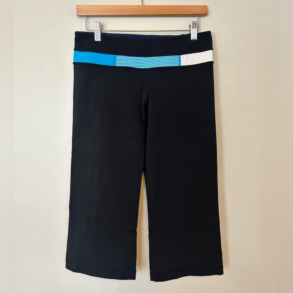 Lululemon reversible cropped yoga pants – size 8